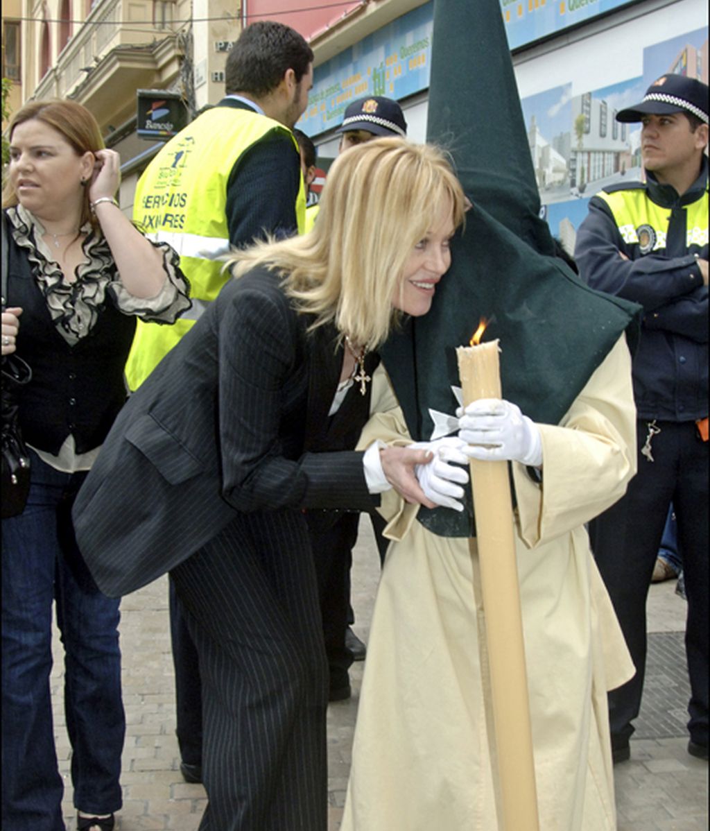 El 'paso a paso' de Melanie Griffith por nuestra Semana Santa