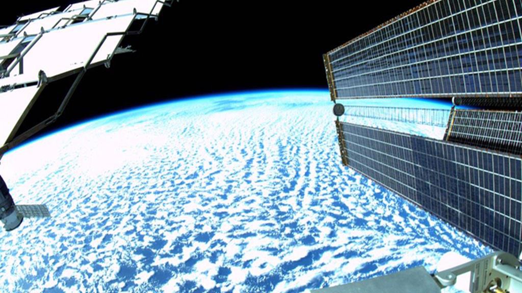 Un paseo por el espacio en la gigantesca Estación Espacial Internacional