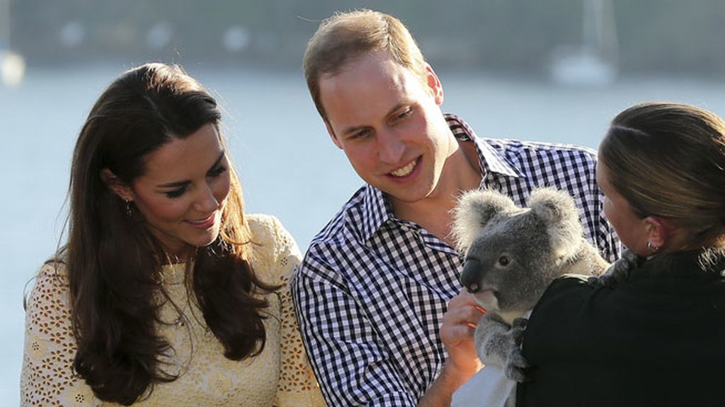 Así lo ha gozado el príncipe George en su primera visita al zoo con sus padres