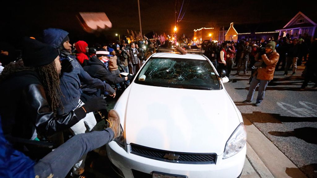 Estallido de violencia en Ferguson