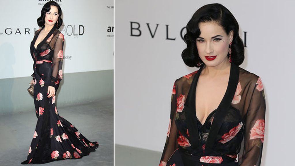 Dita Von Teese lució vestido de Blumarine