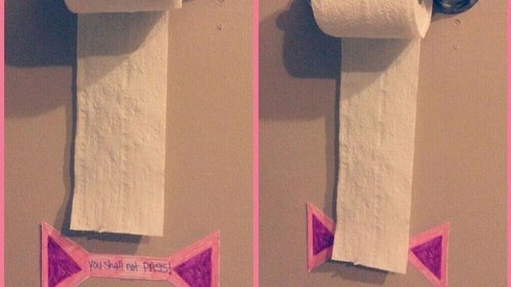 8. Pon una pegatina debajo del papel higiénico para que sepan cuál es la longitud adecuada y no lo malgasten