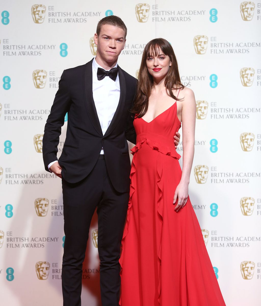 Dakota Johnson y Will Poulter