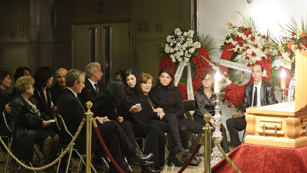 Familiares y amigos despiden al actor español Tony Leblanc