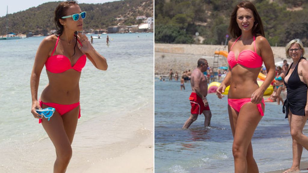 ¡Ya están en Ibiza! ¿Por qué Bustamante se baña con camiseta y toma el sol sin ella?