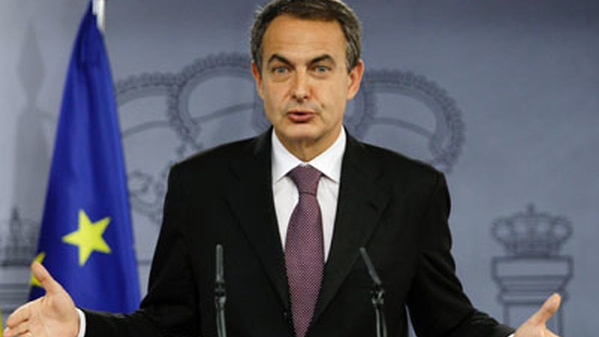 La oposición exige una comparecencia "urgente" de Zapatero en el Congreso