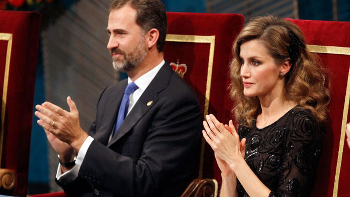 Los Príncipes de Asturias durante la entrega de premios