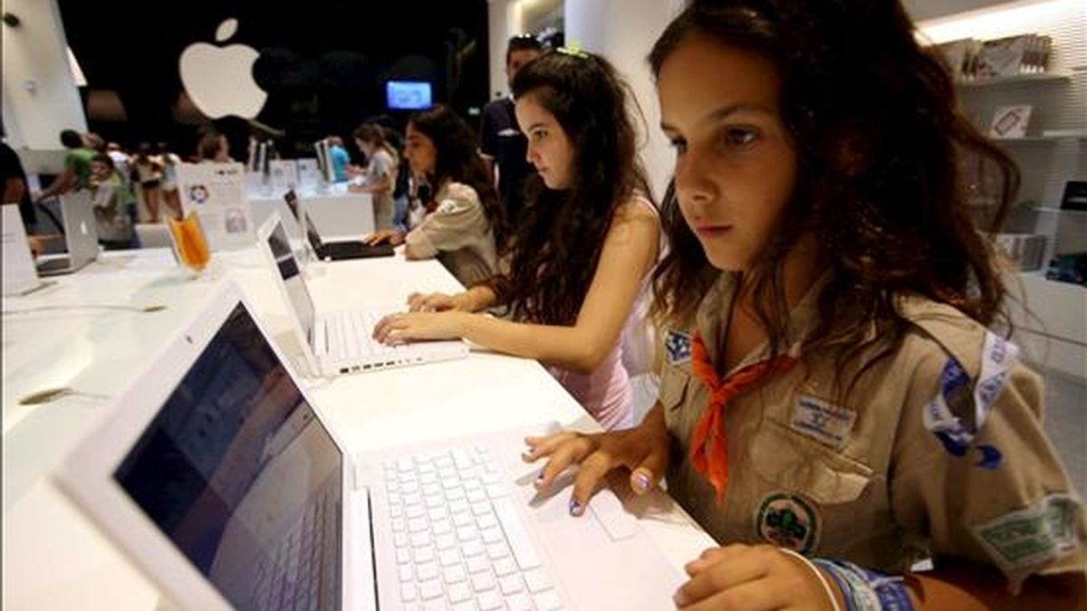 ¿Qué hacen los menores en Internet? Vídeo:ATLAS