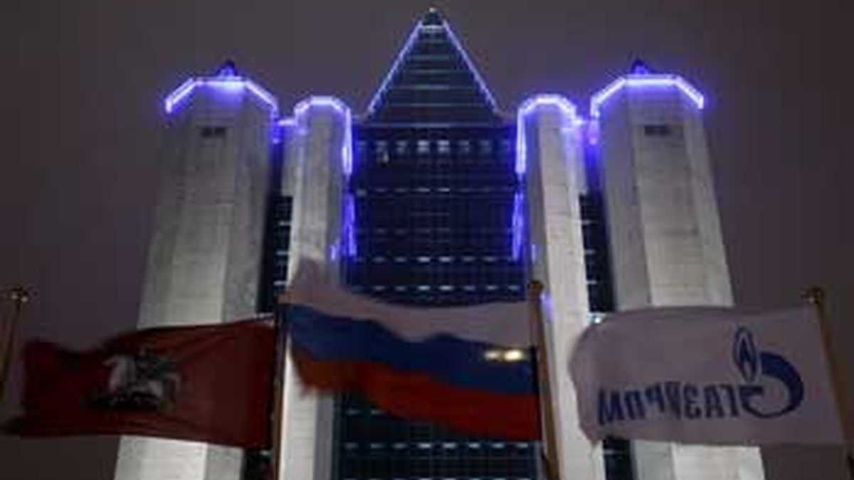 Vista de la fachada de la sede principal de la compañía rusa Gazprom. Foto: EFE.