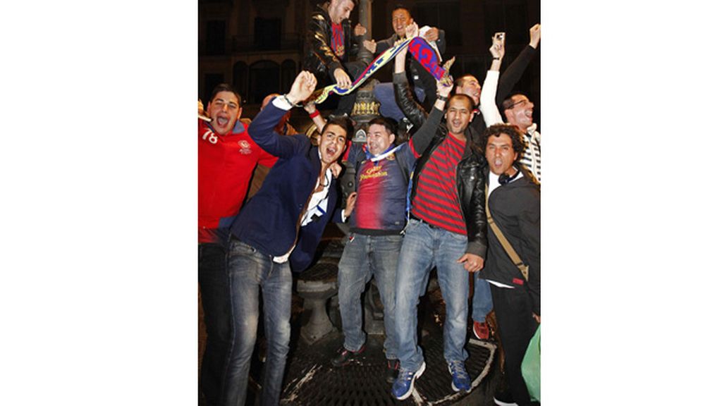 Los culés celebran la victoria del Barça