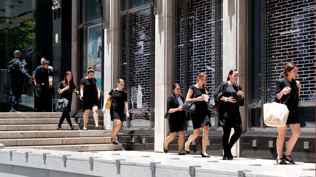 Cinco rehenes han salido del local