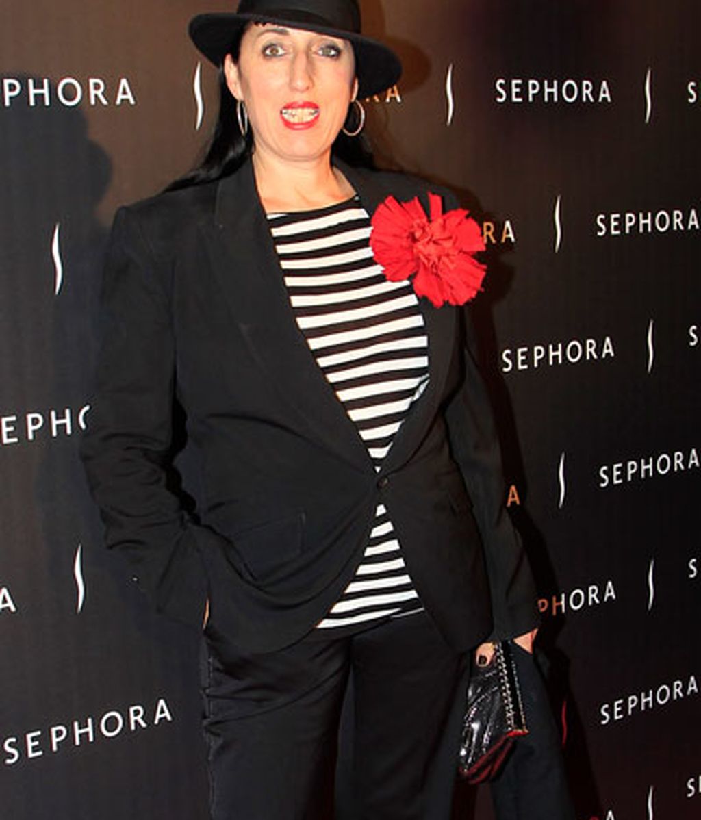 Amaia Salamanca vuelve de visita a España