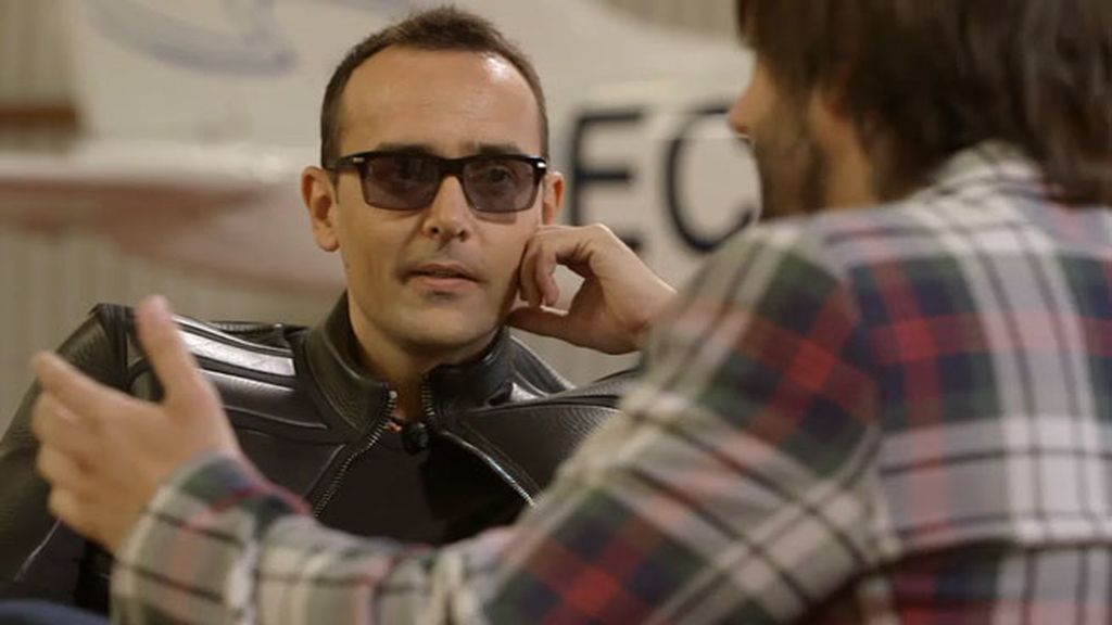 Melendi, gesto a gesto