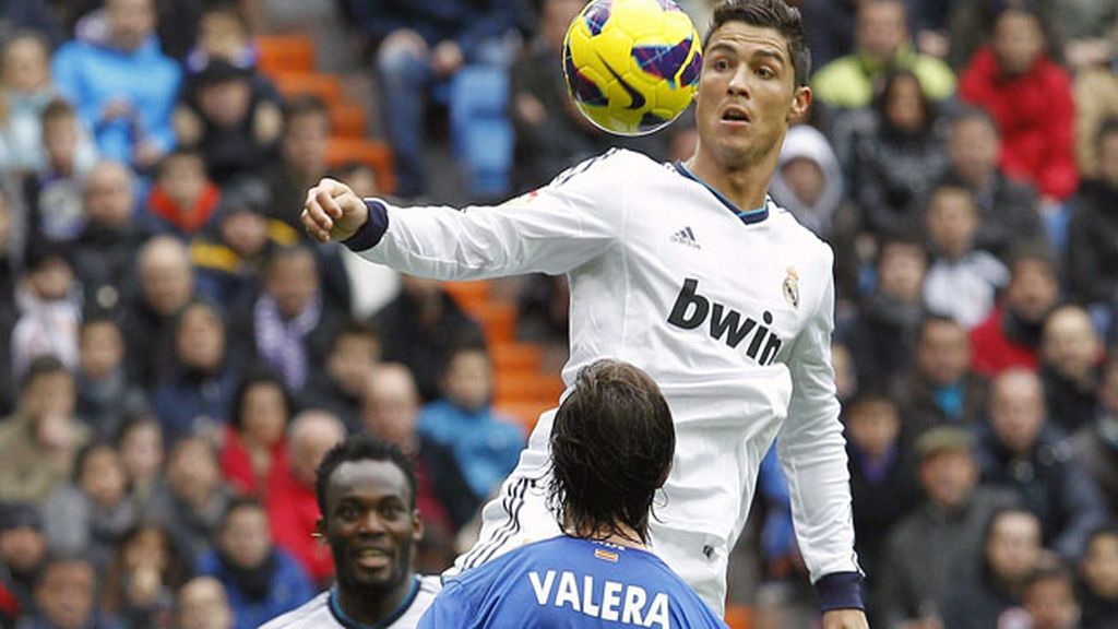 Cristiano Ronaldo jugando contra el Getafe Cristiano Ronaldo jugando contra el Getafe