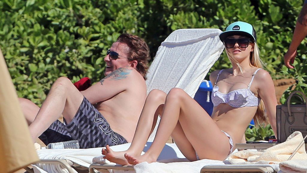 Richie Sambora se ha llevado a su hija a la playa