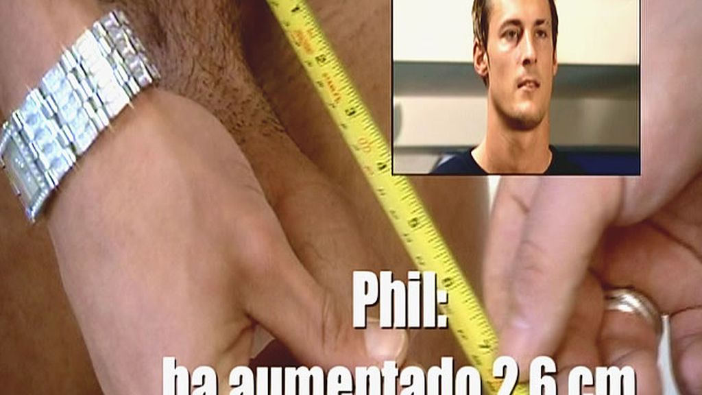 El pene de Phil aumenta en 2,6 centímetros, un 18%, tras utilizar durante 2 meses una bomba de succión. Uno de los experimentos de este episodio.
