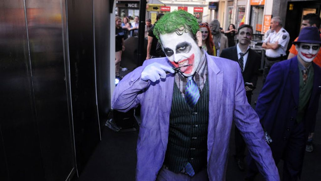 Los fanáticos de la saga Batman no dudaron en disfrazarse para el estreno.
