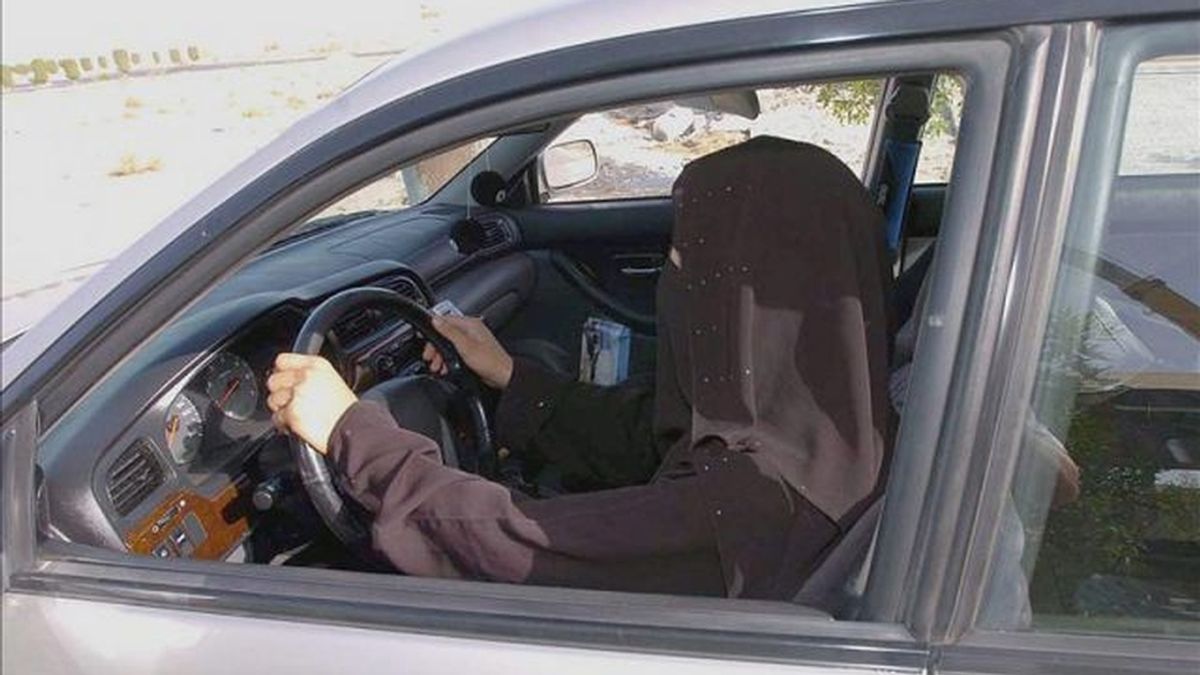 Polémica: Según un jeque Salah al-Luhaydan conducir afecta a la fertilidad