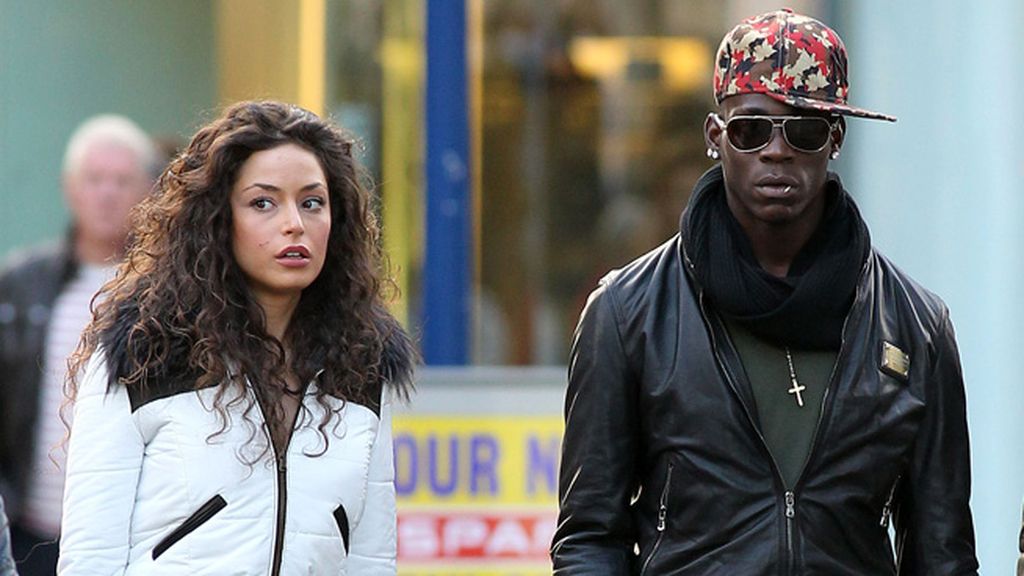 Así es Raffaella Fico, la mujer que asegura que está embarazada de Balotelli
