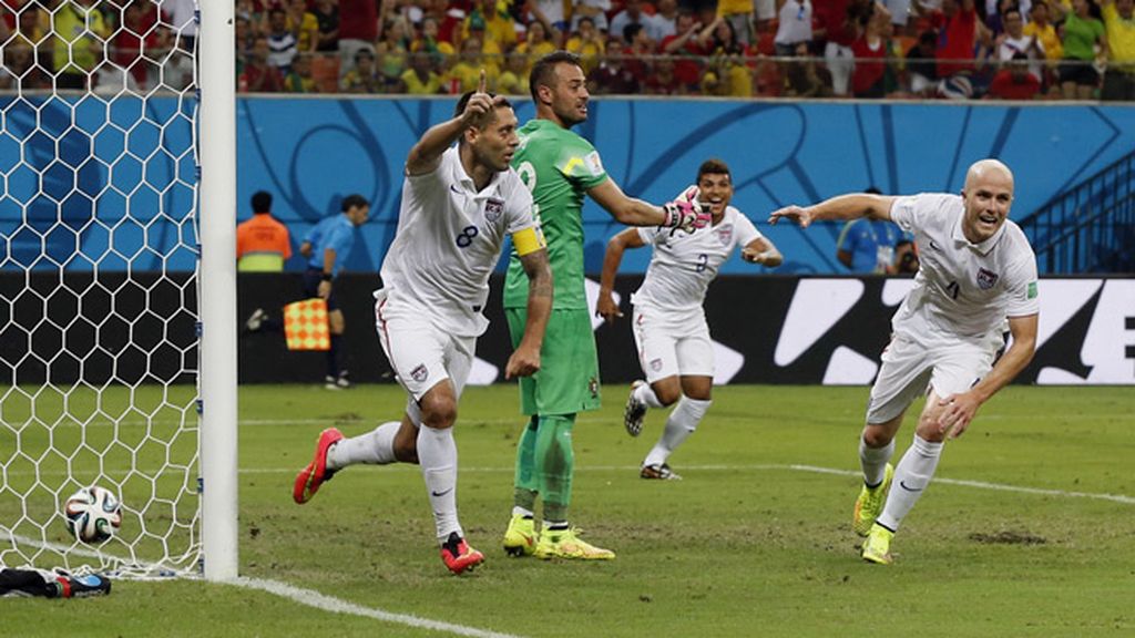 Dempsey anotó un muy merecido segundo gol que dio la vuelta al partido