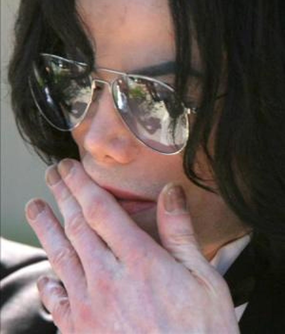 En la mayor tienda de música on line, iTunes, Michael Jackson acaparaba los primeros cinco puestos de ventas de álbumes y los siete de los diez primeros. EFE/Archivo