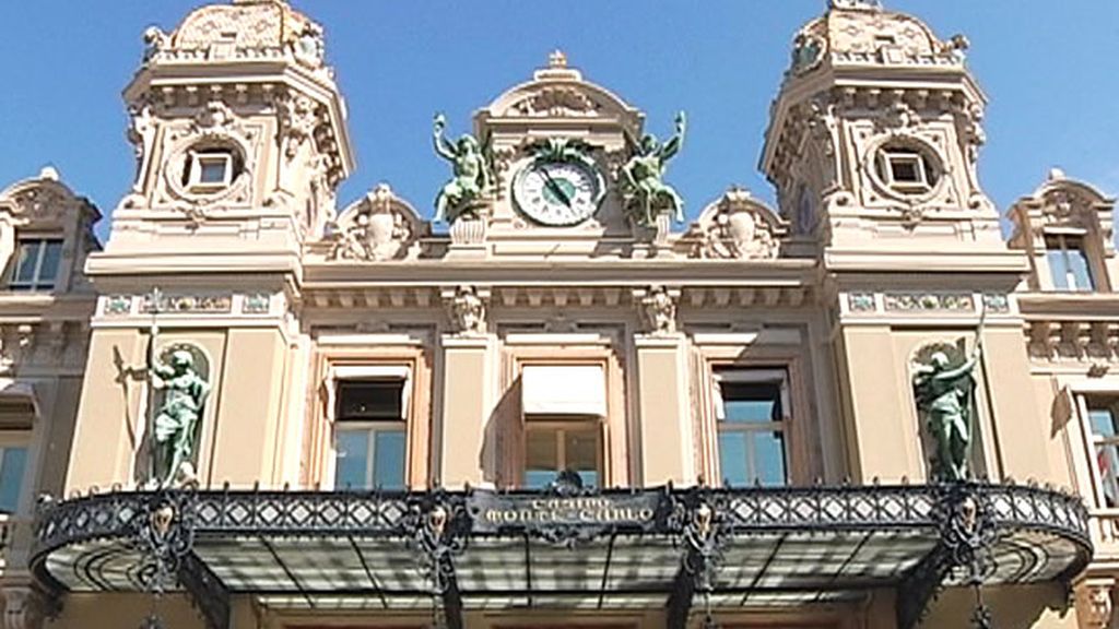 Impresionante fachada del Casino de Montecarlo