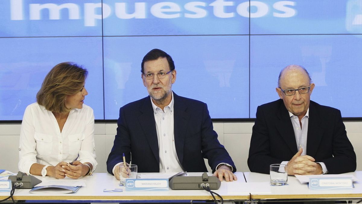 Rajoy reúne a la dirección del PP y de Hacienda para difundir la reforma fiscal
