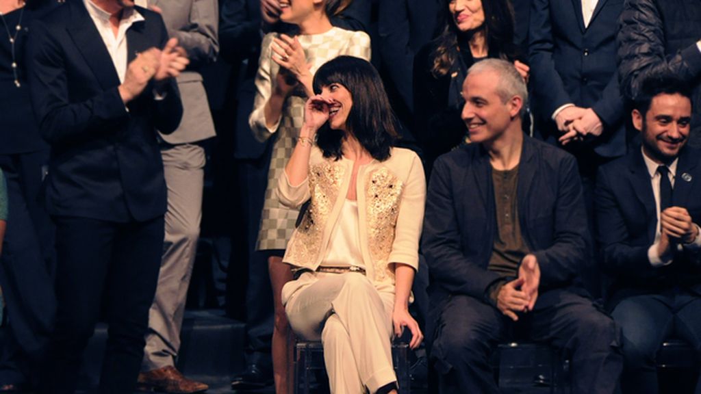 Maribel Verdú no pudo evitar la risa cuando la Velasco bromeó sobre su anuncio de las rebajas.