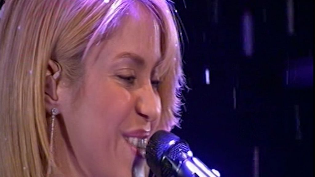 Enrique y Shakira, los 'más mejor' de los Premios 40