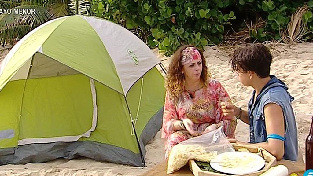 Yoli y Fortu cambian la comida por la tienda de campaña