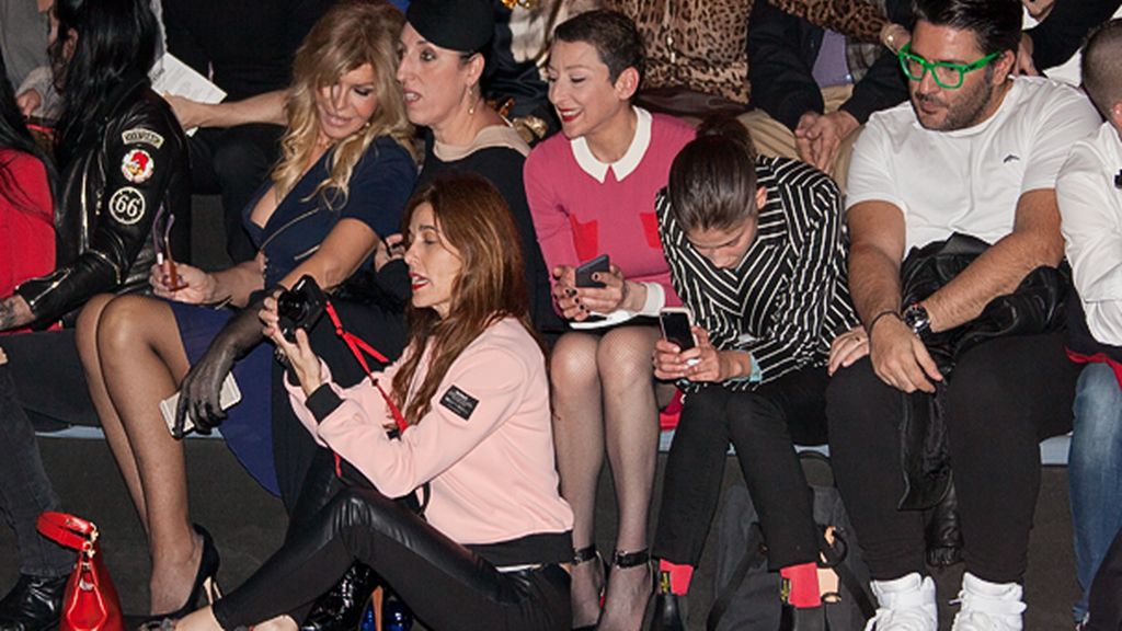 Asistentes desfile Davidelfin