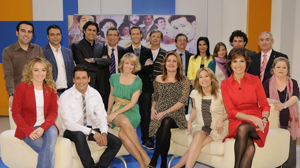 Concha García Campoy y su equipo