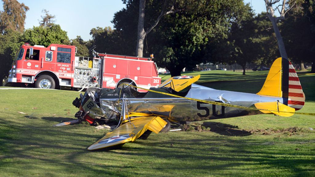 El actor sufre un accidente con una de sus avionetas