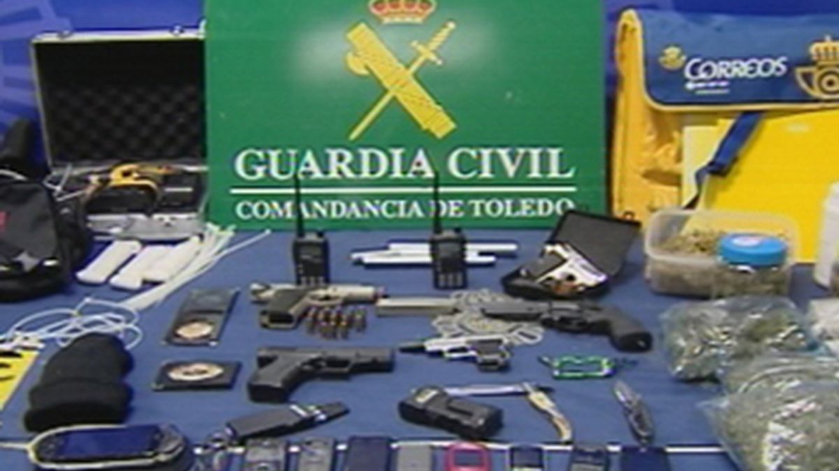 Detenidos nueve ladrones que simulaban ser guardias civiles