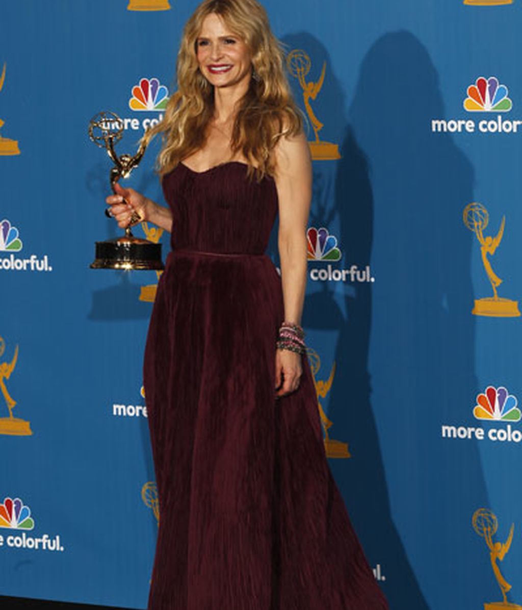 Si quieres un Emmy, vístete de negro