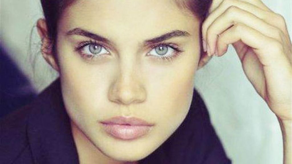 Sara Sampaio, arrasa por donde pasa