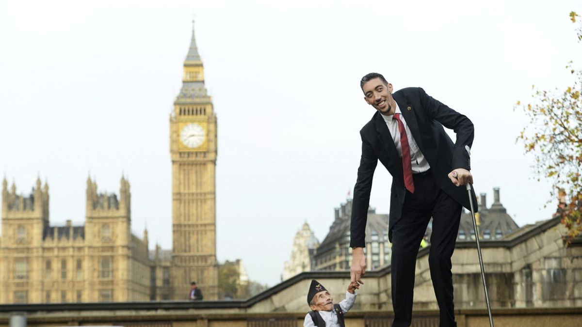 El hombre más alto con el hombre más bajo en Londres