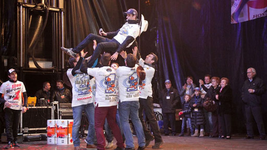 Cervera se rinde a los campeones del mundo