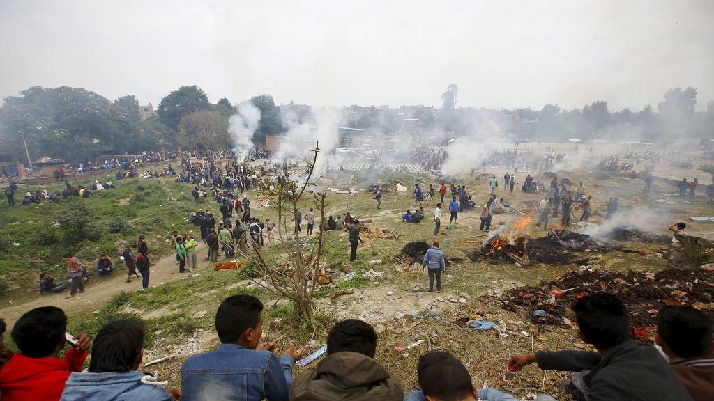 Un terremoto de 7,9 grados en la escala Ritcher sacude Nepal