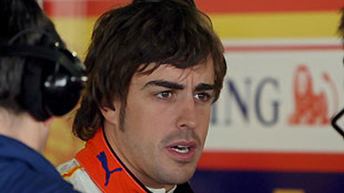 Alonso, durante los tests en Portimao. FOTO: Archivo.