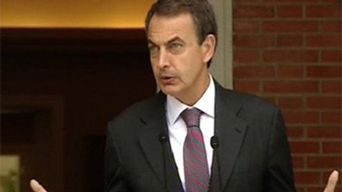 Zapatero anuncia la reforma laboral para el 16 de junio "con o sin acuerdo"