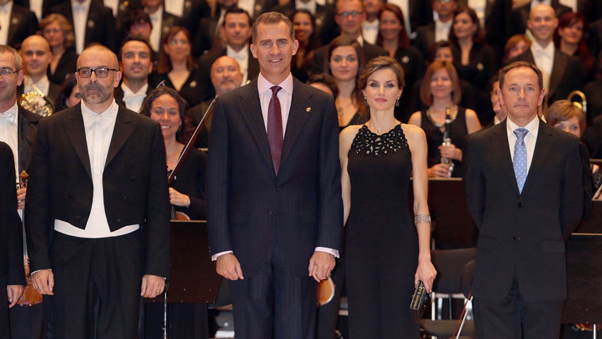 Los reyes Felipe y Letizia en el tradicional concierto por los premios Princesa de Asturias