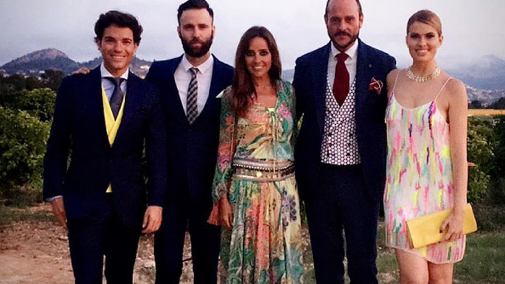 Álvaro de la Lama ya está de luna de miel (y otros detalles de su boda mediterránea)