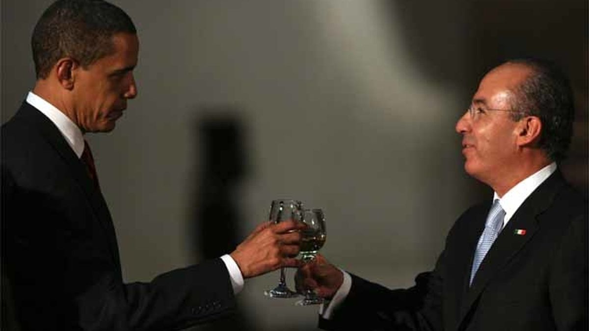 Brindis entre Obama y Calderón