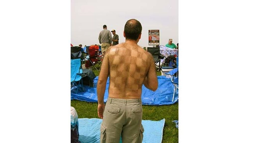 El vello masculino convertido en arte