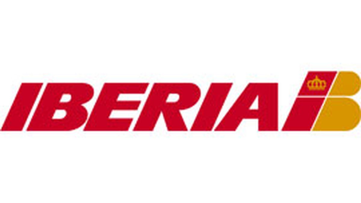 Iberia ha advertido a sus pilotos con tomar medidas disciplinarias por la supuesta huelga de celo que ha provocado retrasos en los vuelos de la aerolínea.