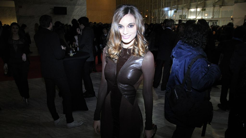 Norma Ruiz derrochando glamour con este vestido de Donna Karan