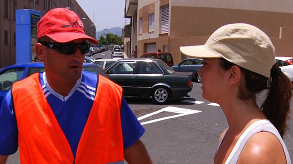 Samanta convivirá con una familia afectada por el paro, uno de los grandes males de la crisis