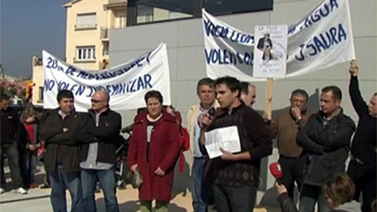 Más de 100 ayuntamientos catalanes exigen responsabilidades en un manifiesto