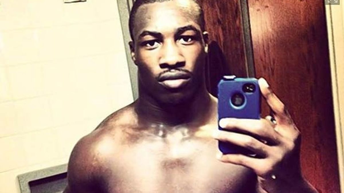 Michael Johnson está acusado de infectar a sus parejas con VIH tras ser diagnosticado Michael Johnson está acusado de infectar a sus parejas con VIH tras ser diagnosticado